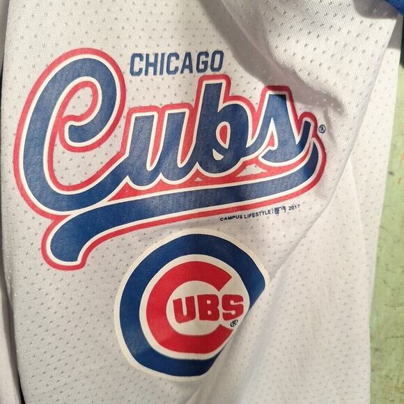 Lightweight Cubs Shirt. Campus Lifestyle - Picture 3 of 5